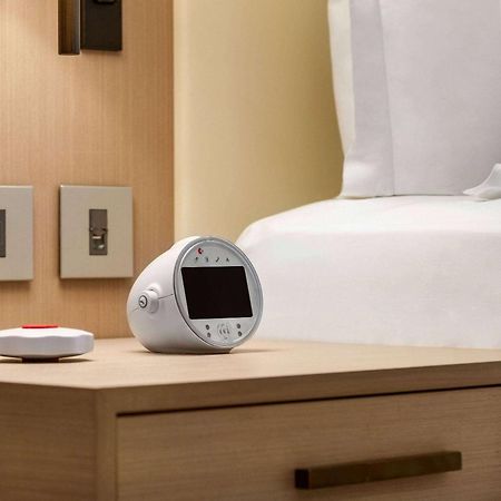 Ramada By Wyndham Riyadh King Fahd Road Екстер'єр фото A bedside alarm