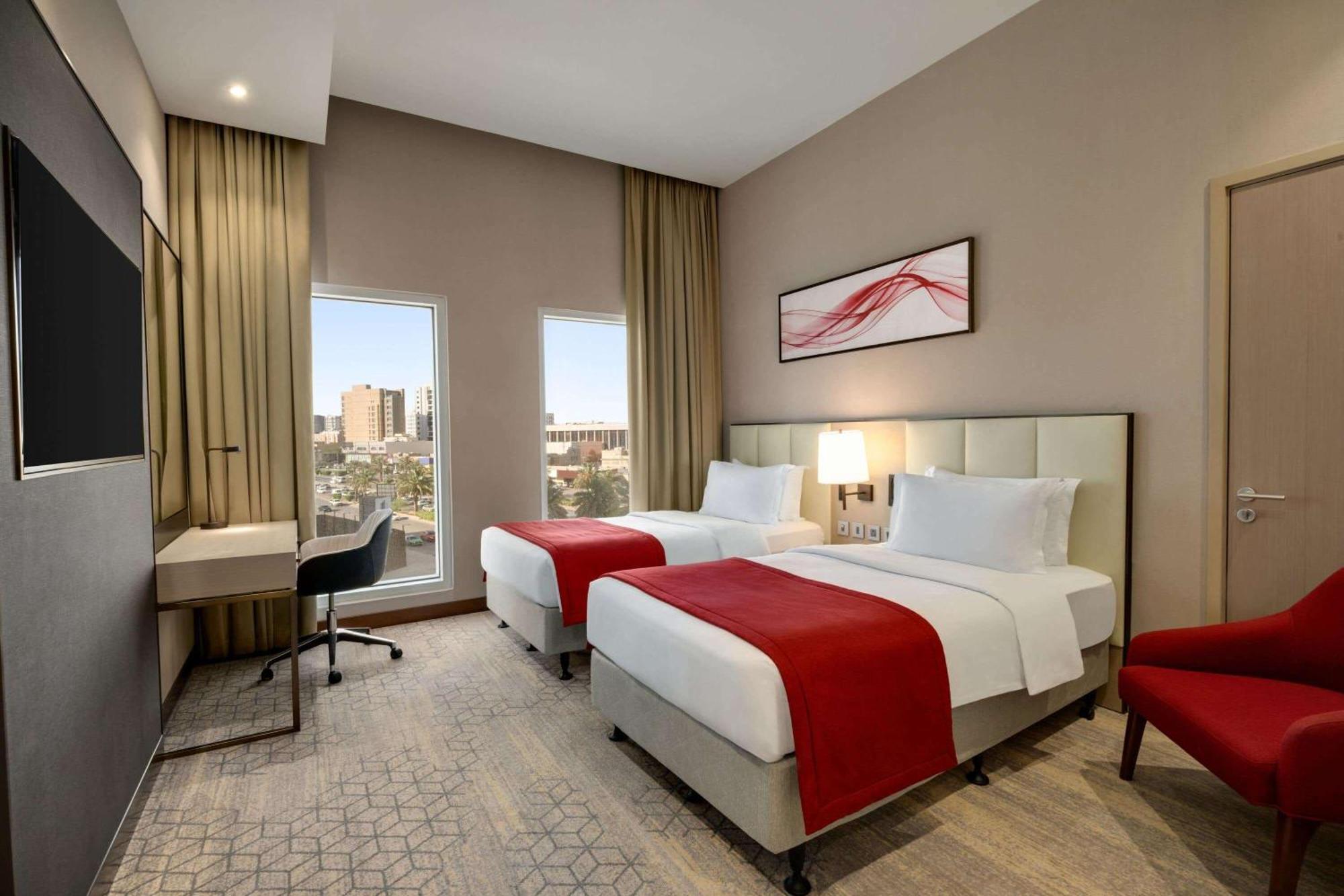 Ramada By Wyndham Riyadh King Fahd Road Екстер'єр фото